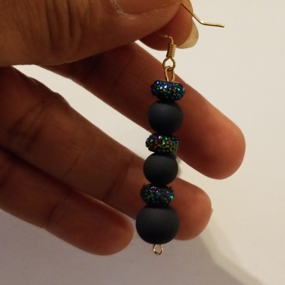 Handcraft earrings - Picture 2 of 2
